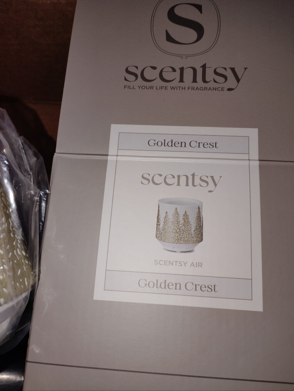 Scentsy Silver and Gold Whiff Box Collection Scentsy Air Tabletop Diffuser π - Picture 9 of 11